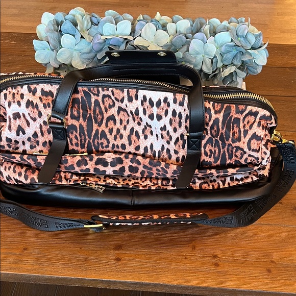 Cavalli Class by Roberto Cavalli Leopard-Print Travel Duffel - Picture 4 of 15